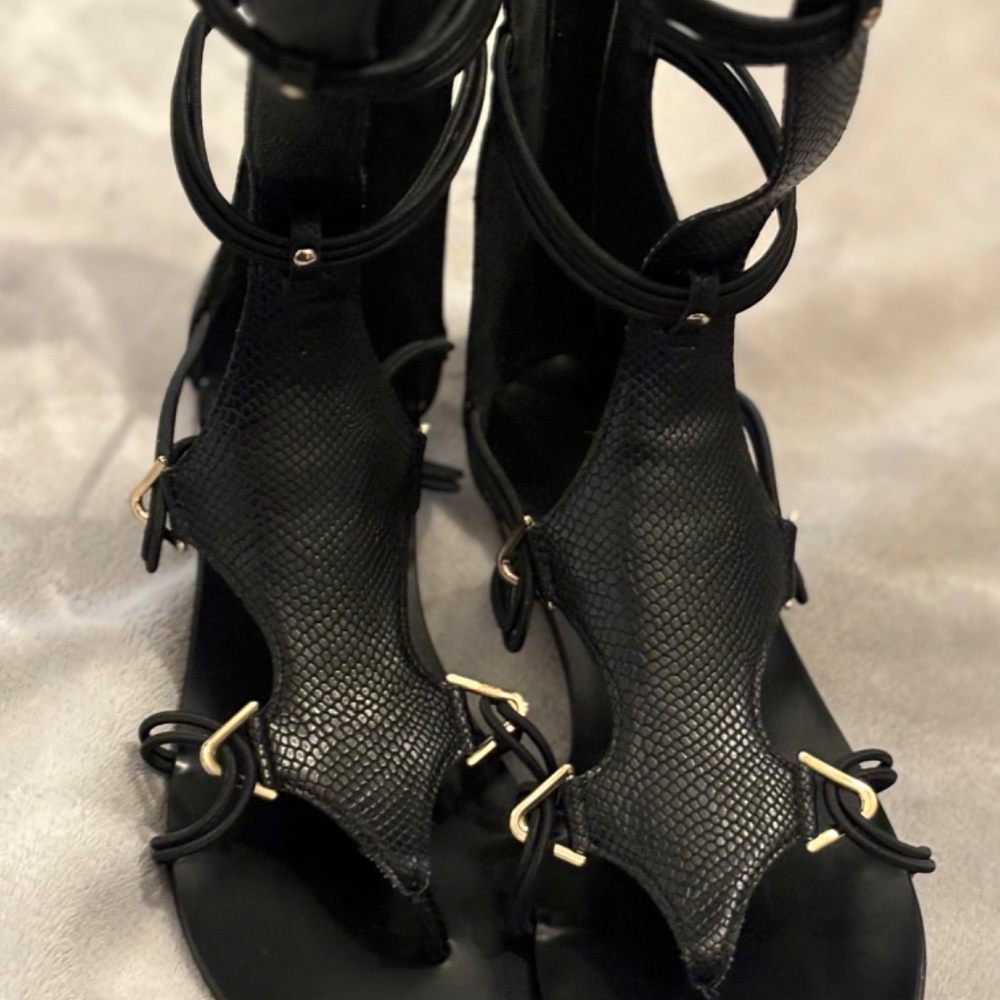High Sandals - Picture 6 of 11